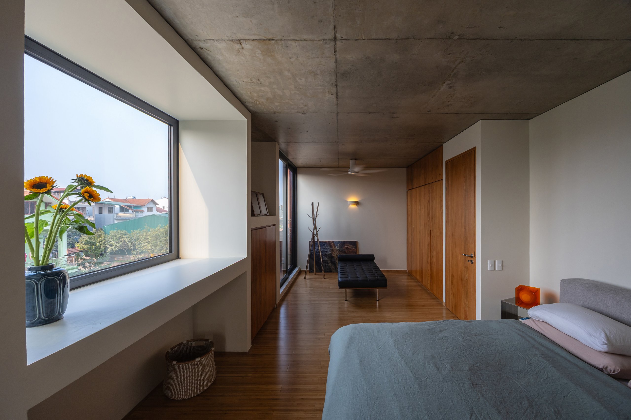 100 Windows by Inrestudio, Hanoi, bedroom on the third floor