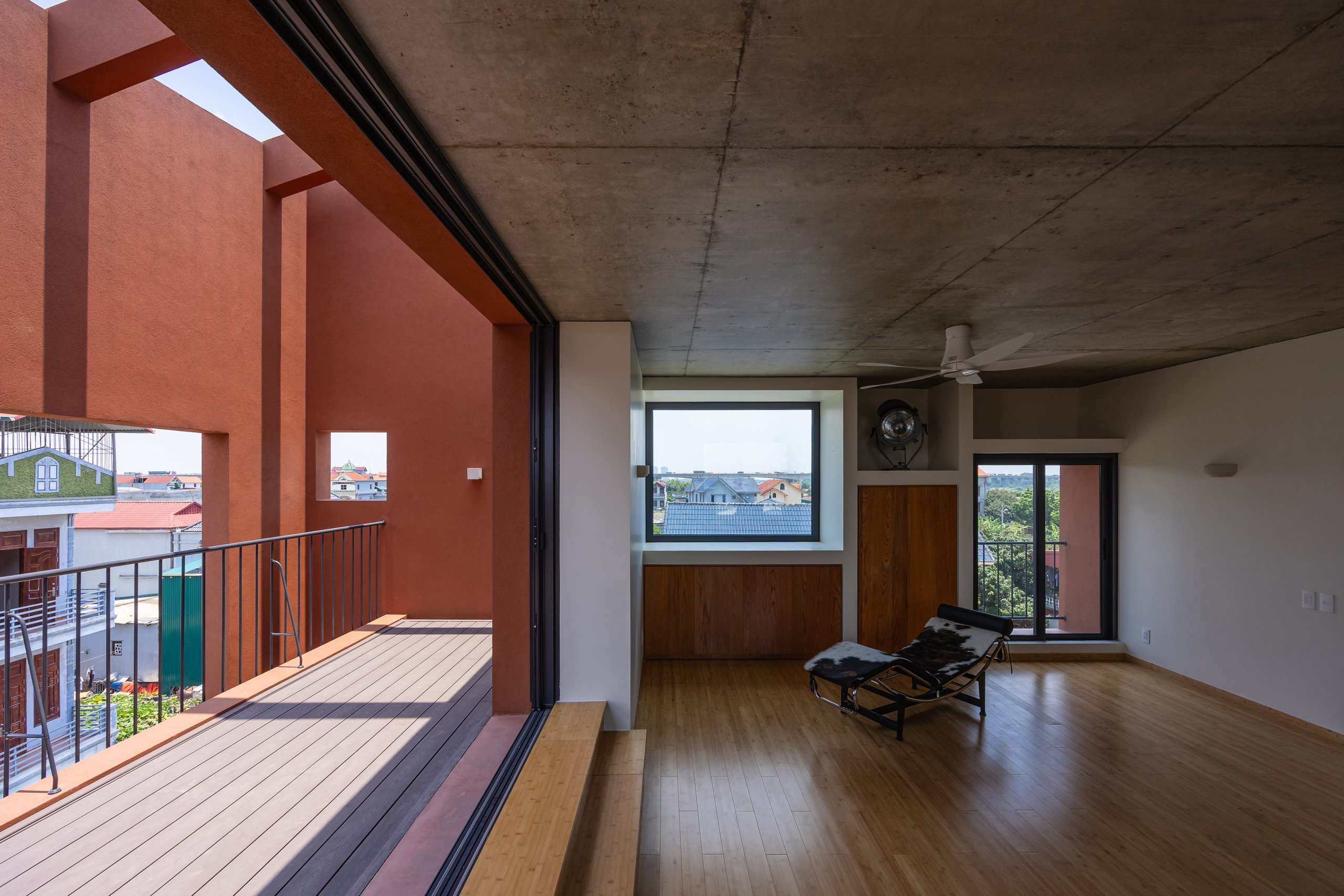 100 Windows by Inrestudio, Hanoi, shared room on the fourth floor