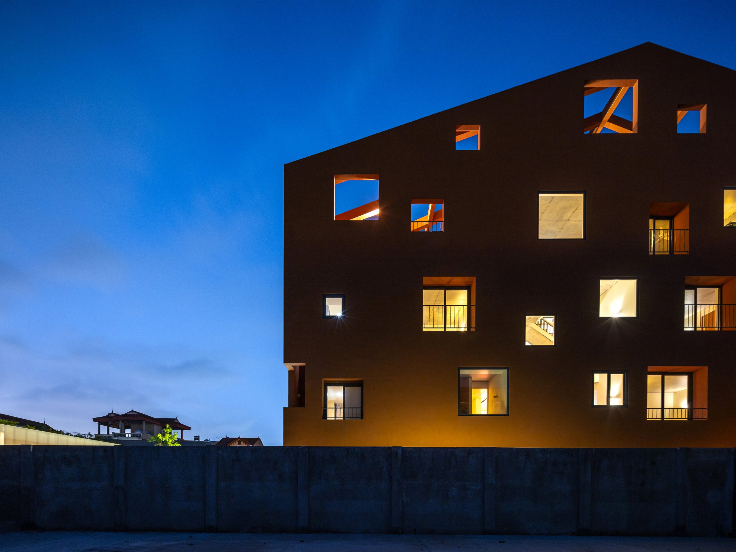 100 Windows by Inrestudio, Hanoi, exterior at night