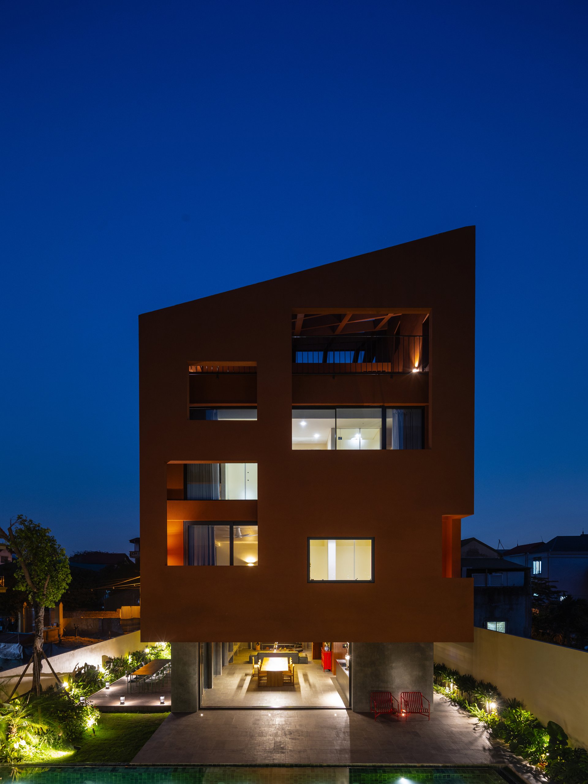 100 Windows by Inrestudio, Hanoi, exterior at night