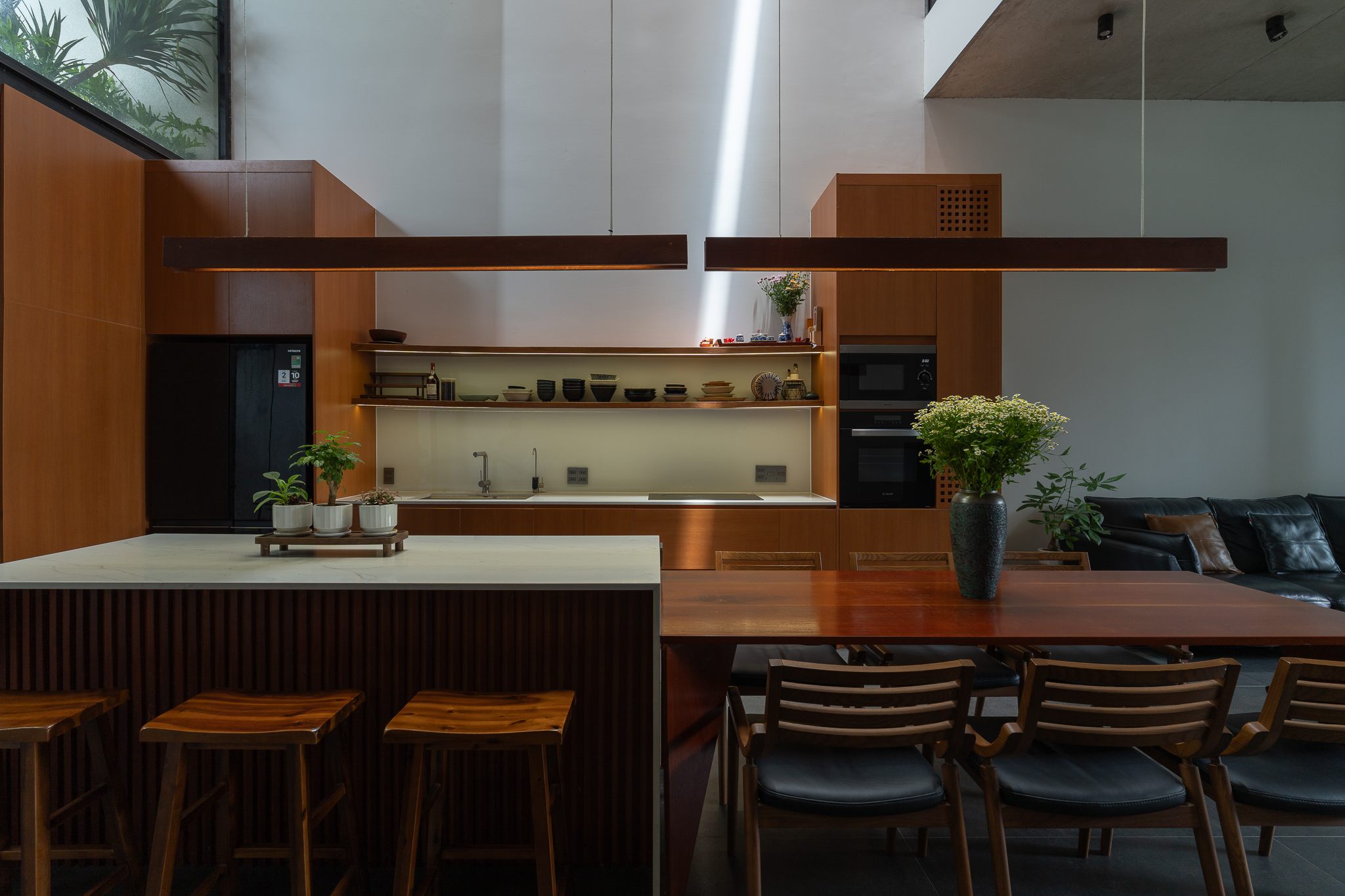 Cầu thang và khoảng thông tầng HK’S HOUSE