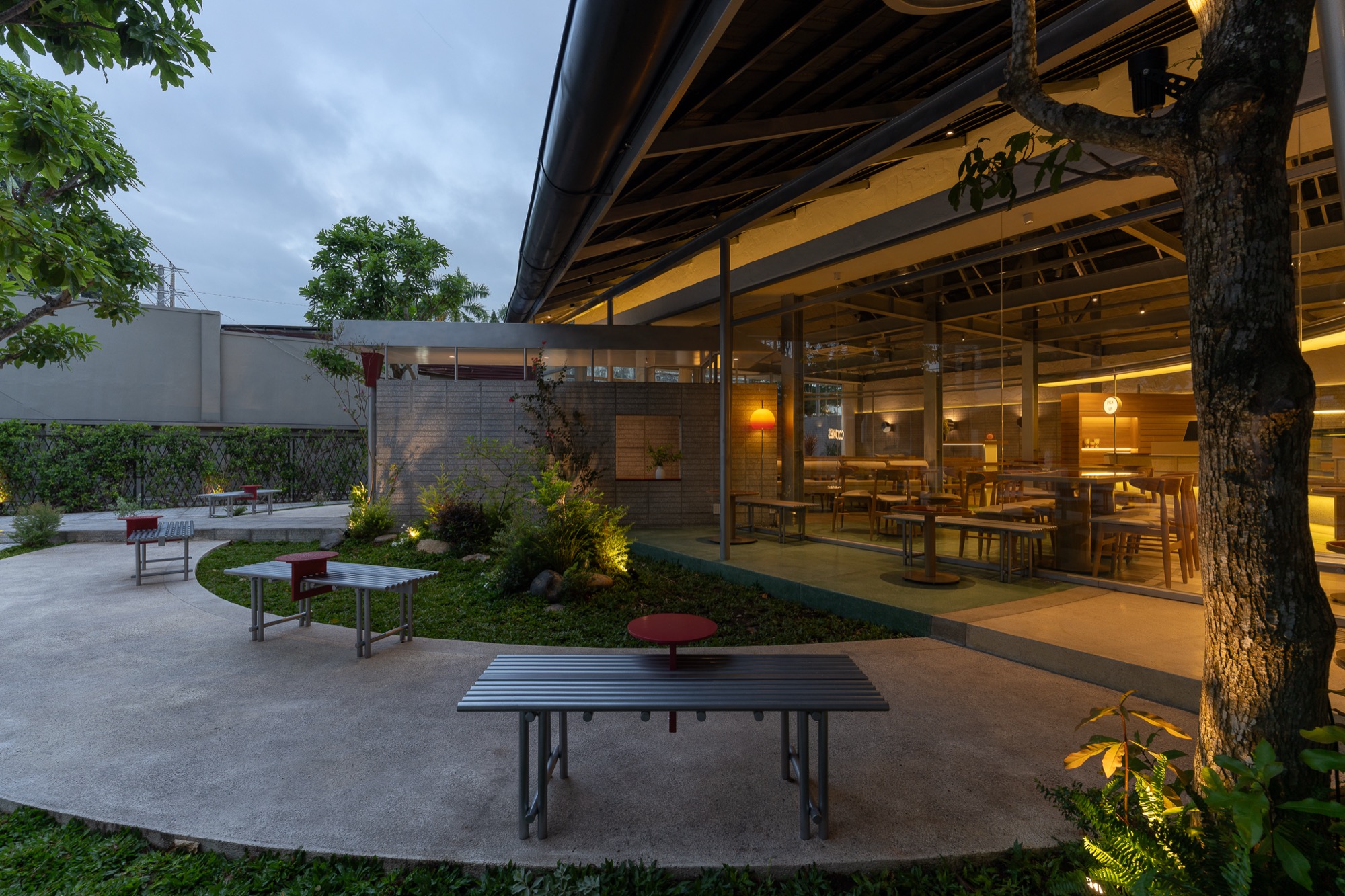Yard with tables and the deep roof edge